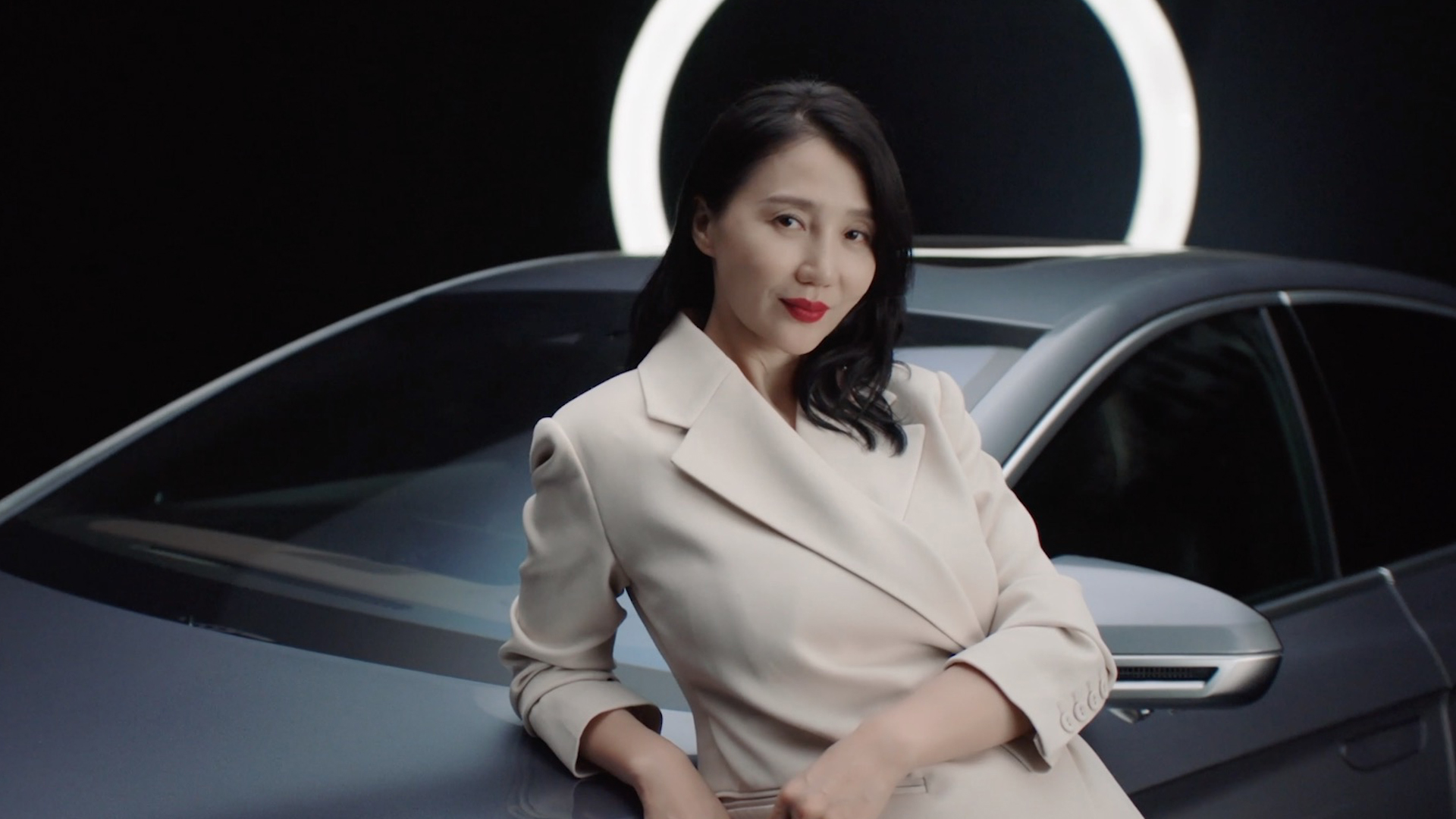 阿朵 | ag尊龙木兰荟首位女性挚友，新民族音乐人